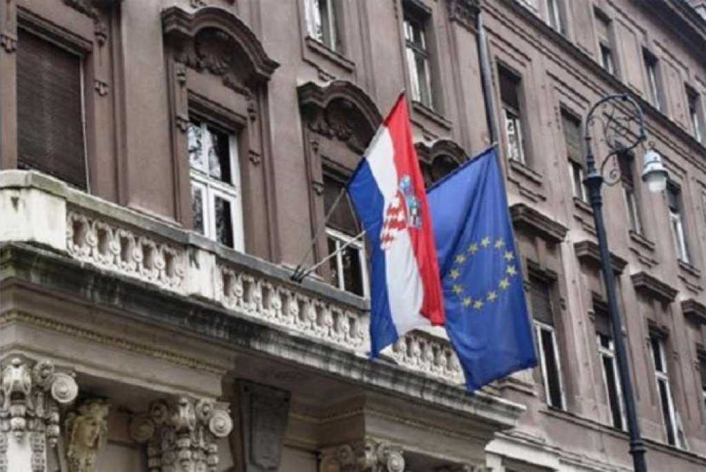 Hrvatsko ministarstvo osudilo skrnavljenje crnogorske zastave