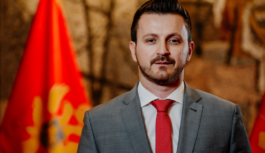OGLASIO SE DUKAJ: Fotografija na kojoj se vidi albanska zastava nije nastala u Ministarstvu