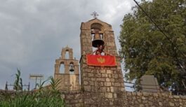 Crnogorska zastava i na crkvi Svete Petke u Dobrskom Selu
