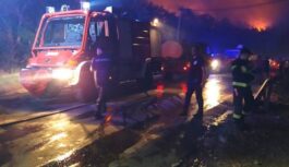Teška noć u Baru: Požar još bukti, očekuje se dolazak helikoptera