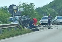 Sudar tri automobila na putu Nikšić-Podgorica, troje povrijeđenih prevezeno u Klinički